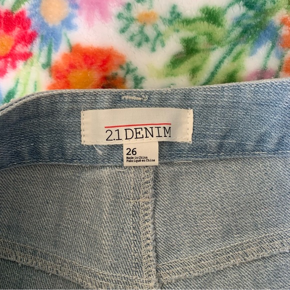 Women’s Junior’s 26 FOREVER TWENTYONE DENIM Short Shorts Light Denim Button Fly - Picture 8 of 14